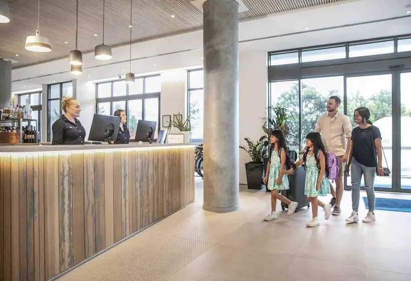 Hotelli Holiday Inn Express & Suites Sunshine Coast, An Ihg