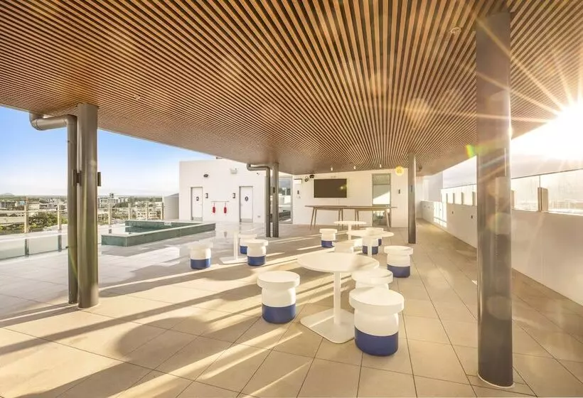 Hotelli Holiday Inn Express & Suites Sunshine Coast, An Ihg