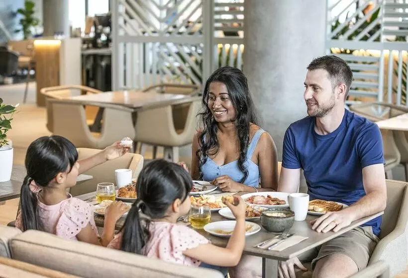 Hotelli Holiday Inn Express & Suites Sunshine Coast, An Ihg