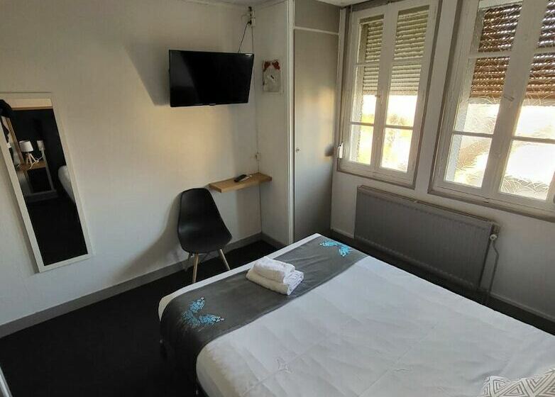 ホテル Hôtel Restaurant Le Picardie