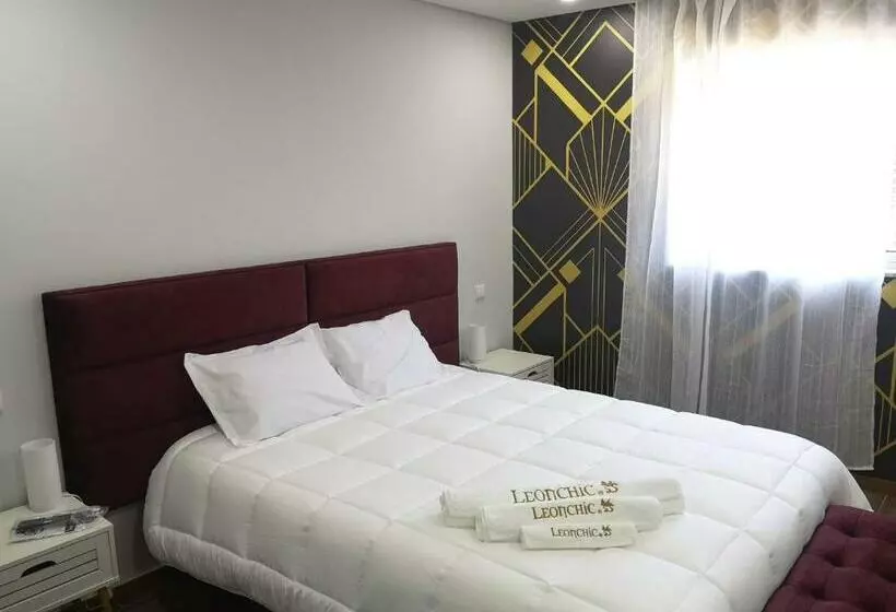 ホテル Leonchic   Guest House Com Piscina De água Salgada