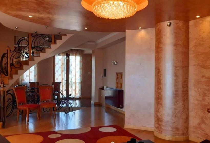 پانسیون Monument Guesthouse