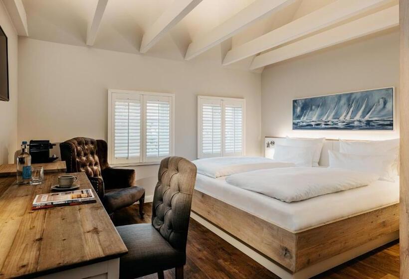 پانسیون Seaside 43