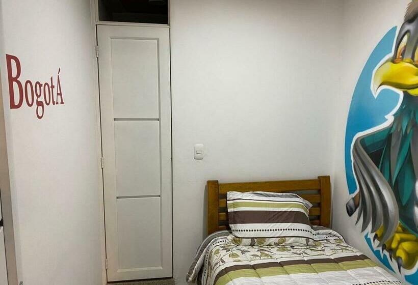 ペンション The Mural Hostel Bogotá
