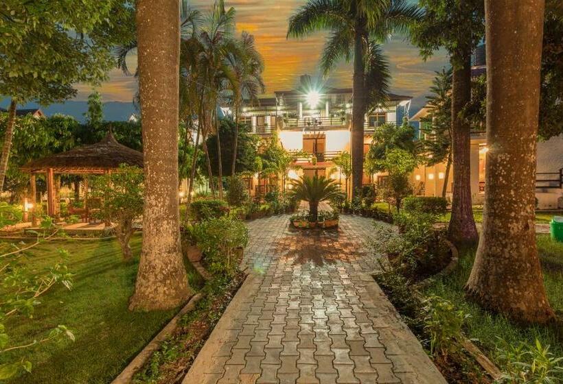 Royal Tiger Luxury Resort 4 Star