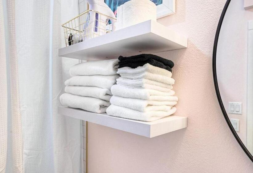 The Oleander Hotel Room 10