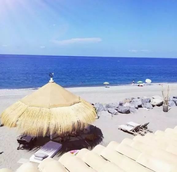 تختخواب و صبحانه Villa G&g Calabria