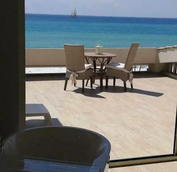 تختخواب و صبحانه Villa G&g Calabria