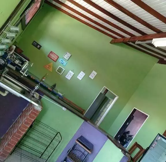 Girassol Hostel By Katita