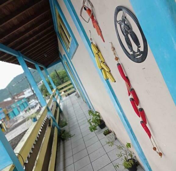 Girassol Hostel By Katita