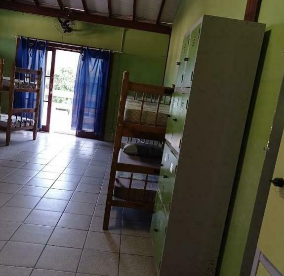 Girassol Hostel By Katita