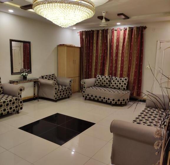 پانسیون Sunrise Rest House