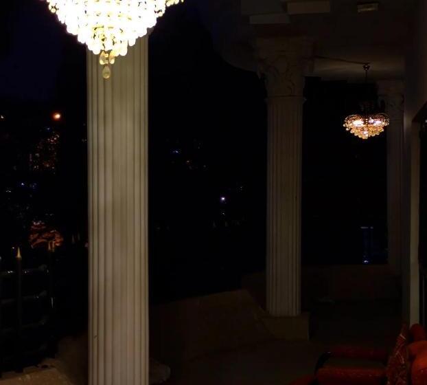 پانسیون Sunrise Rest House