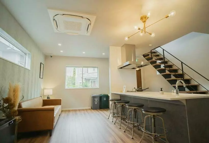 ユースホステル Orange County Guest House