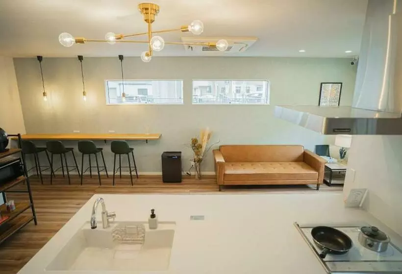 ユースホステル Orange County Guest House