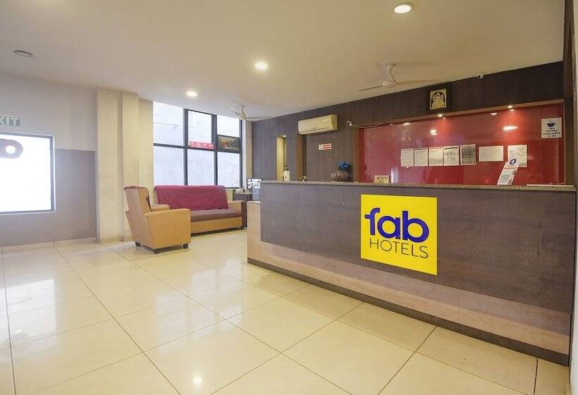 Fabhotel White Clouds