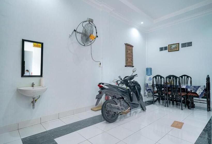 ホテル Koolkost @ Jalan Gaperta Medan