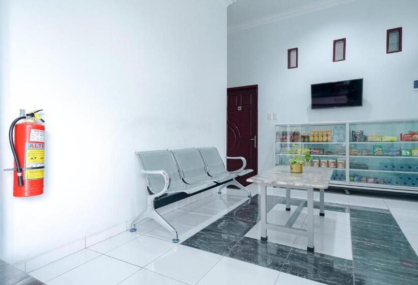 ホテル Koolkost @ Jalan Gaperta Medan