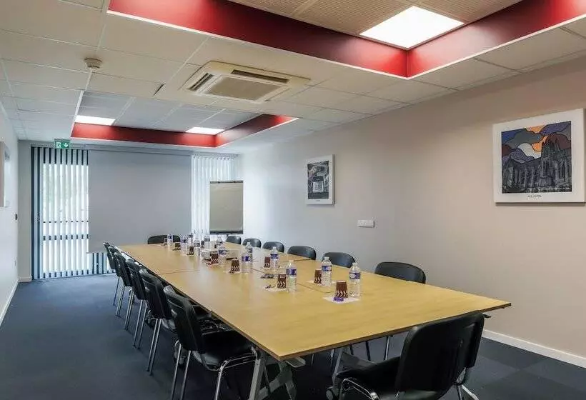 Hotelli Ace Hôtel Thionville   Porte Du Luxembourg