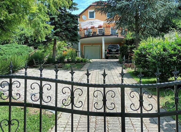 펜션 Hanna Bella Apartman Zalakaros