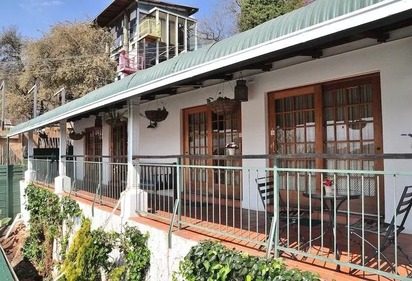 Bed and Breakfast Agterplaas Guesthouse Pty Ltd