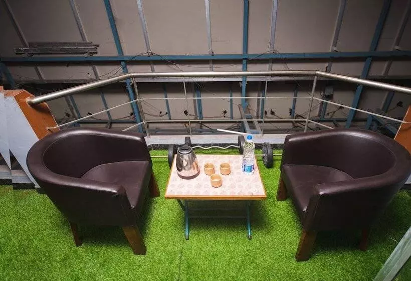 هتل Annai Residence