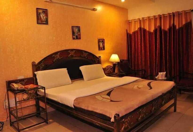 Отель City Plaza 17