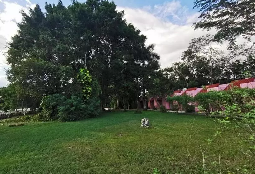 هتل Doralba Inn Chichen