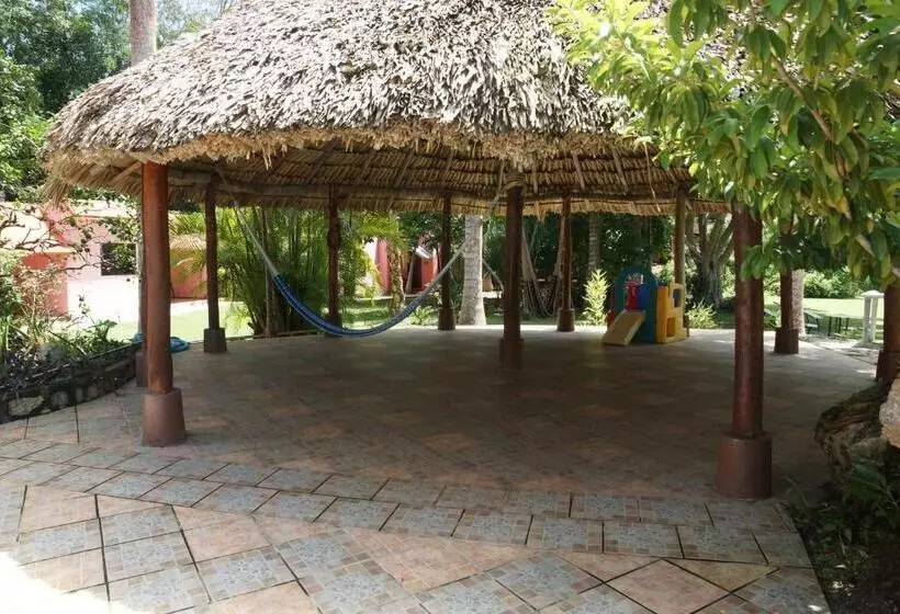 هتل Doralba Inn Chichen