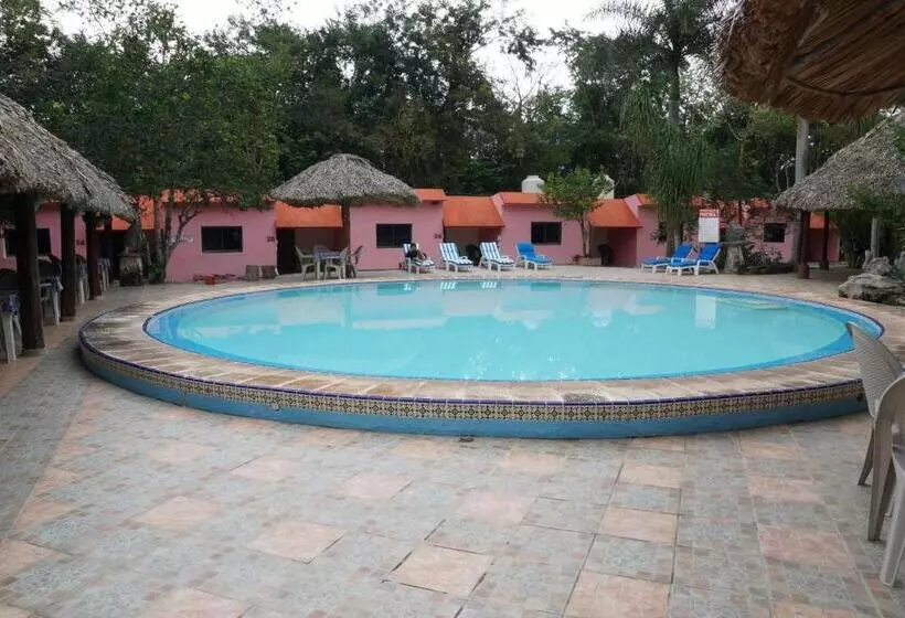 هتل Doralba Inn Chichen