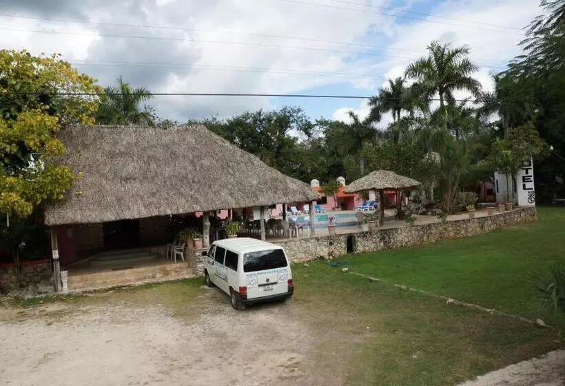 هتل Doralba Inn Chichen