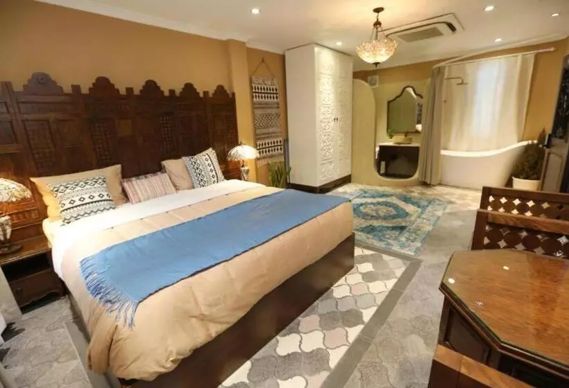 Duc Vuong Saigon Hotel   Bui Vien