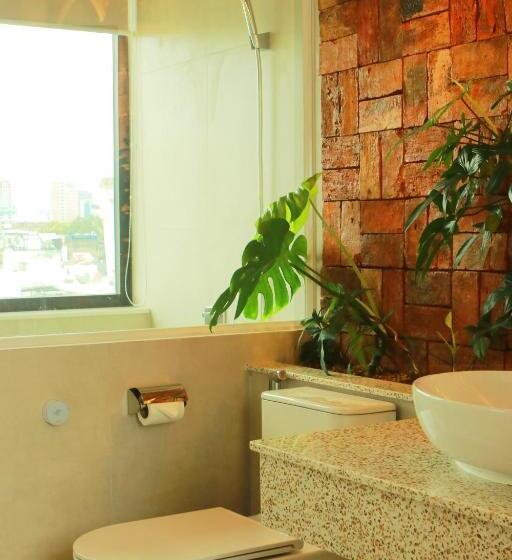 Duc Vuong Saigon Hotel   Bui Vien