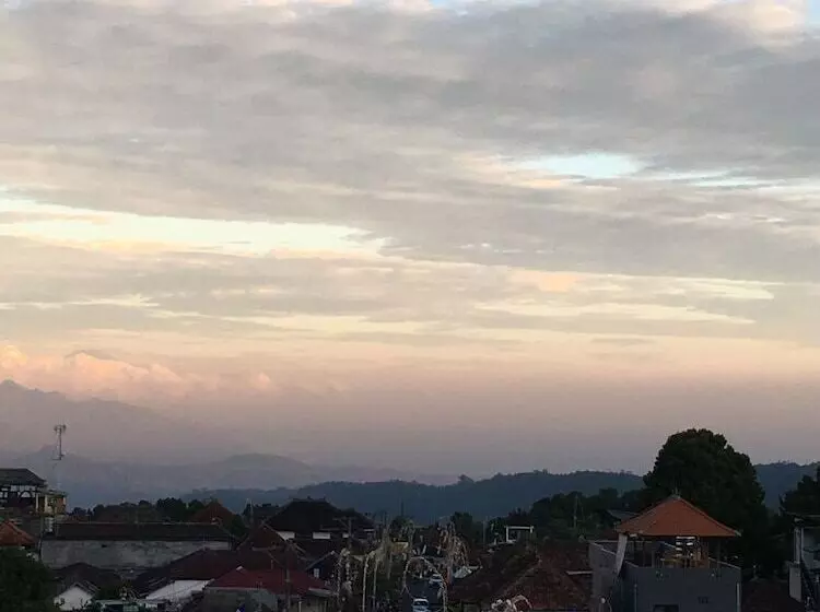 호텔 Made Oka Homestay And Warung