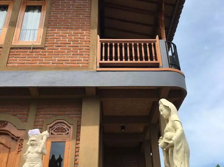 호텔 Made Oka Homestay And Warung