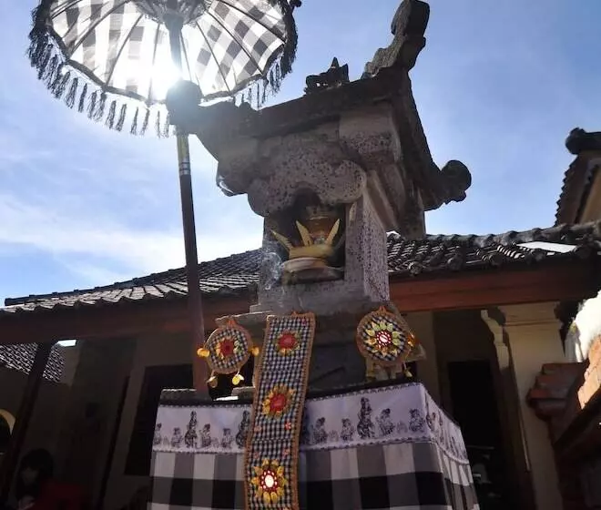 호텔 Made Oka Homestay And Warung