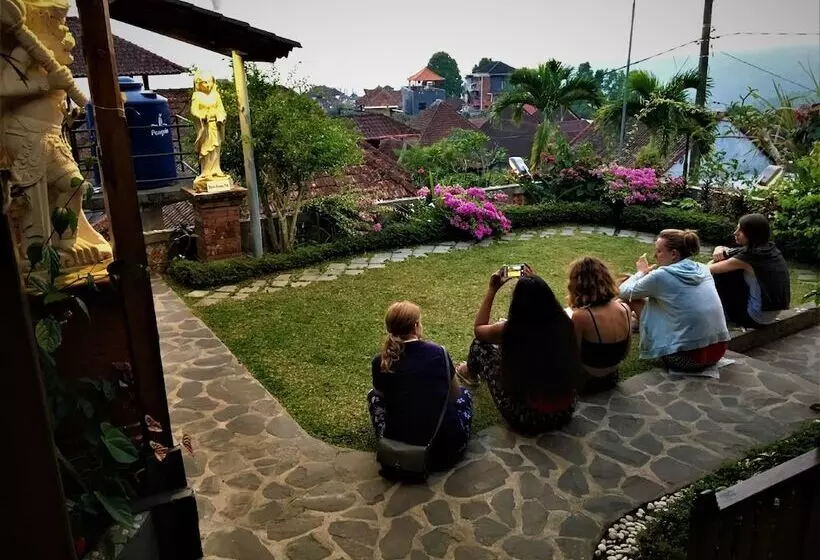 호텔 Made Oka Homestay And Warung