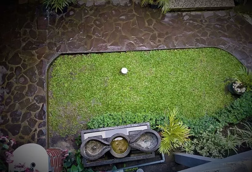 호텔 Made Oka Homestay And Warung