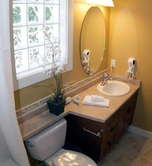 هتل Oceanside Village Resort