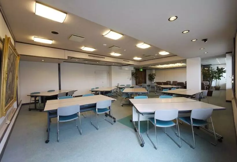 Отель Route Inn Ueda Route 18