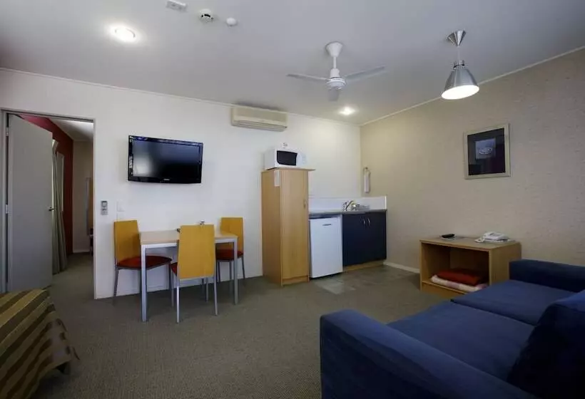 مُتل Landmark Manor