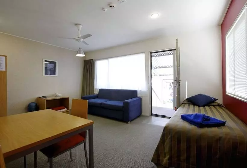 مُتل Landmark Manor