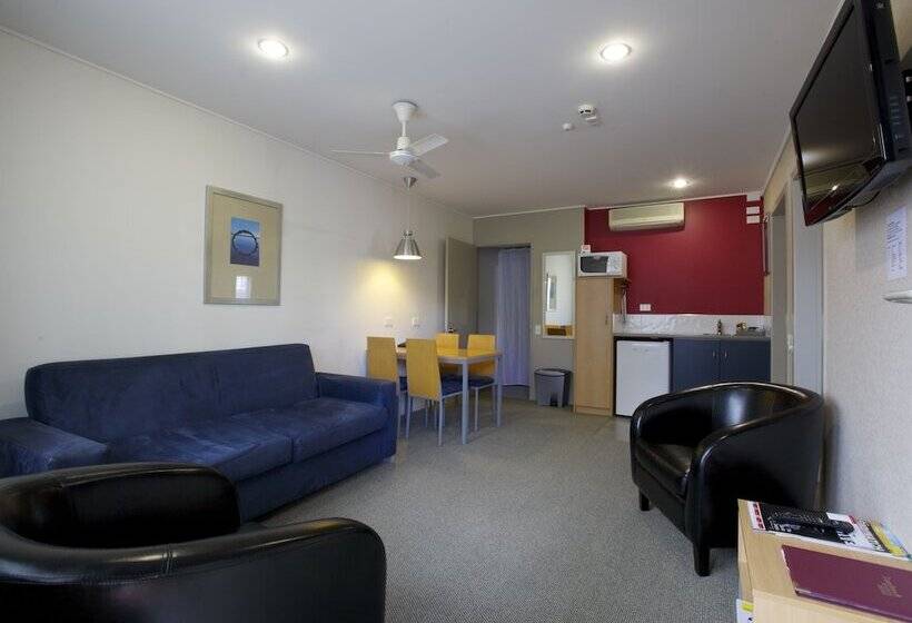 فندق على الطريق Landmark Manor