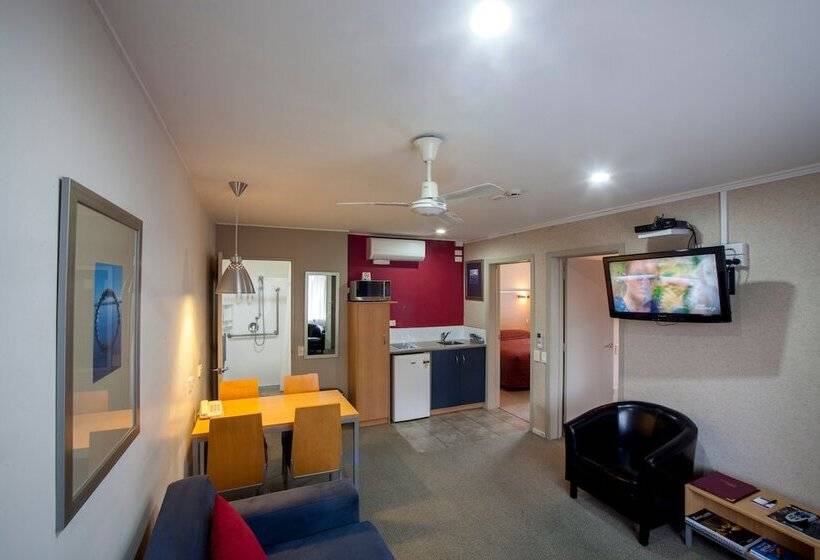 فندق على الطريق Landmark Manor