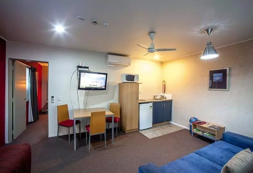 مُتل Landmark Manor