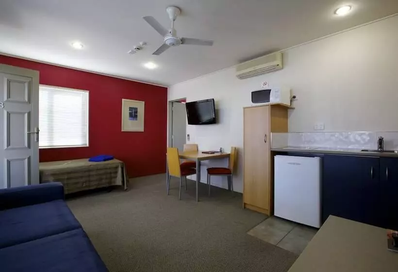 مُتل Landmark Manor