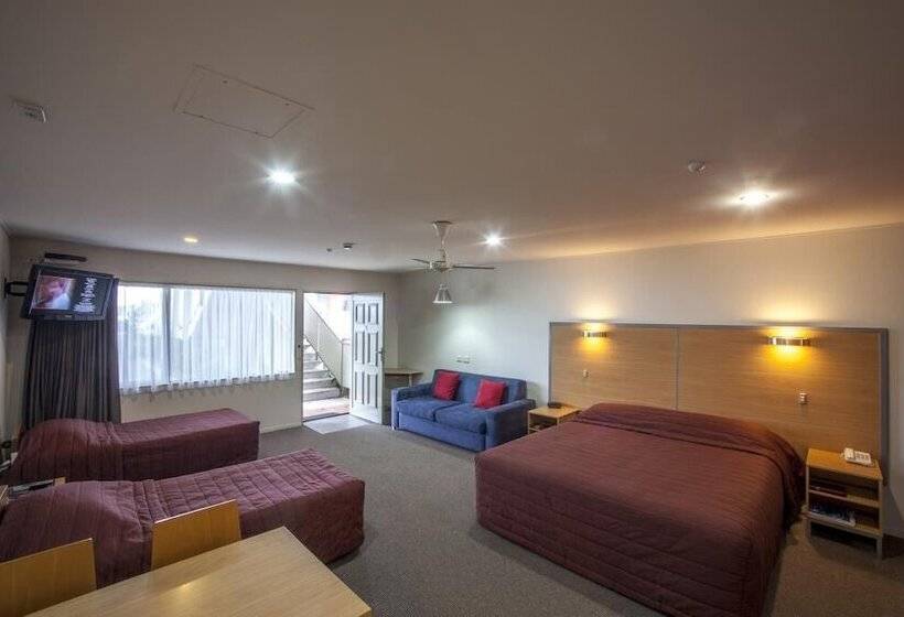 فندق على الطريق Landmark Manor