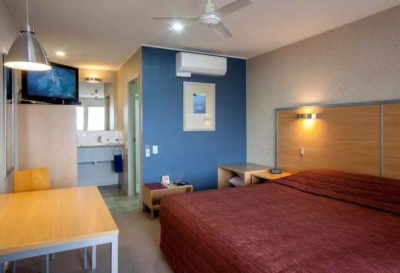 مُتل Landmark Manor