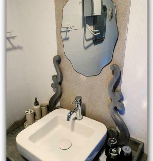 Bed and Breakfast Suite Romance