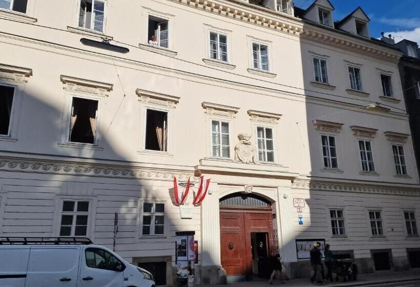 هاستل Palais Elegance Wien